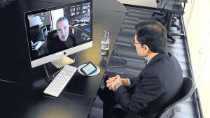 Cambio de siglo: “Hubo una generación que se sacrificó y luchó contra los nazis por preservar a su país. Ahora, hay algunos egoístas que no quieren usar tapabocas”.