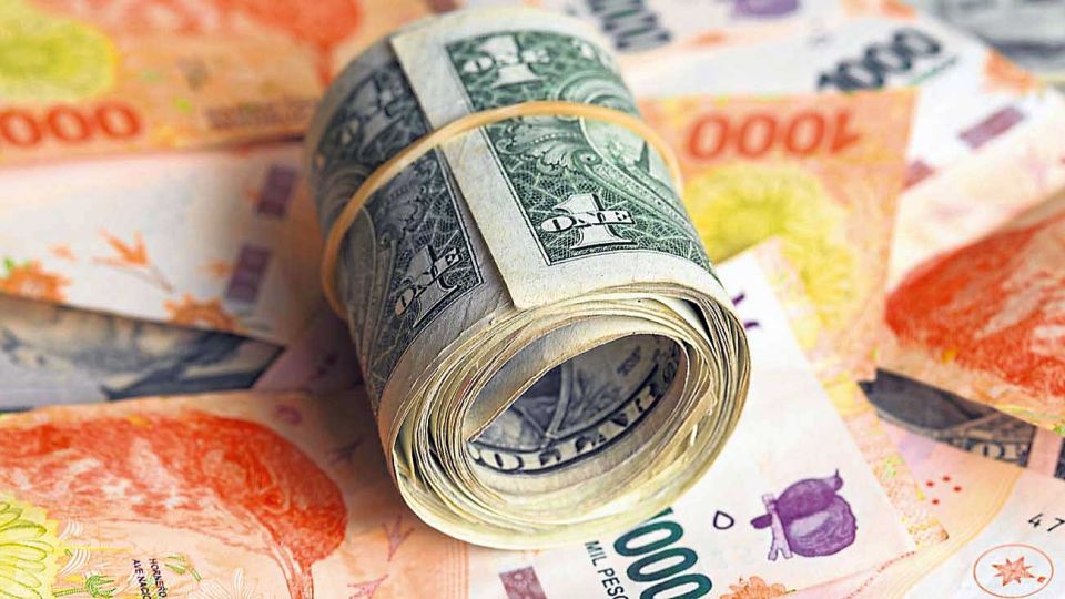 20200801_dolar_pesos_shutterstock_g