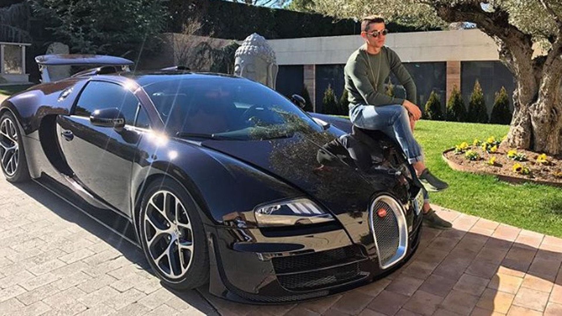 Cristiano Ronaldo Se Compr El Nuevo Bugatti Centodieci Parabrisas Cristiano Ronaldo Se Compr El Nuevo Bugatti Centodieci Parabrisas