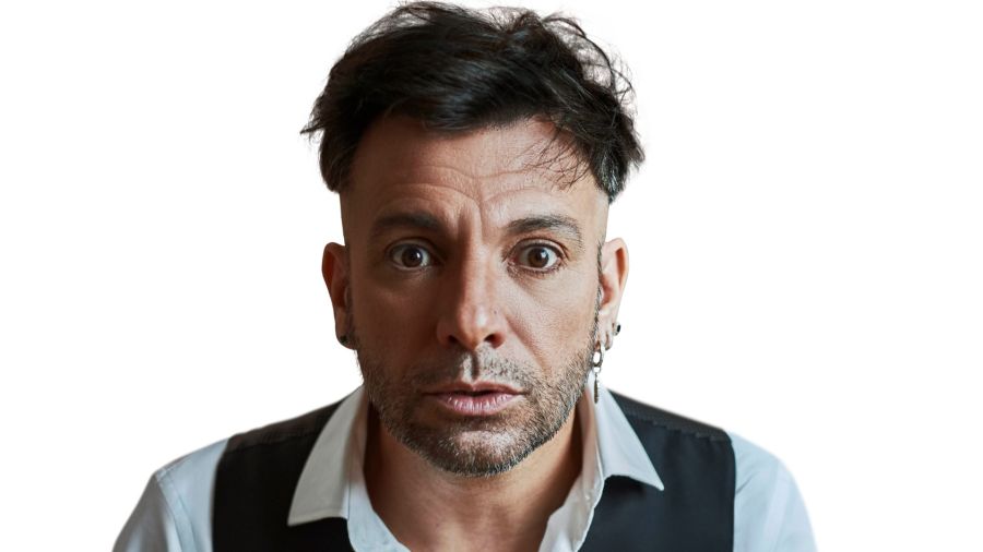 Bossi Clandestino: "El Show debe seguir"
