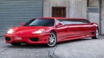 Piden 285.000 dólares por una Ferrari convertida en lumusina