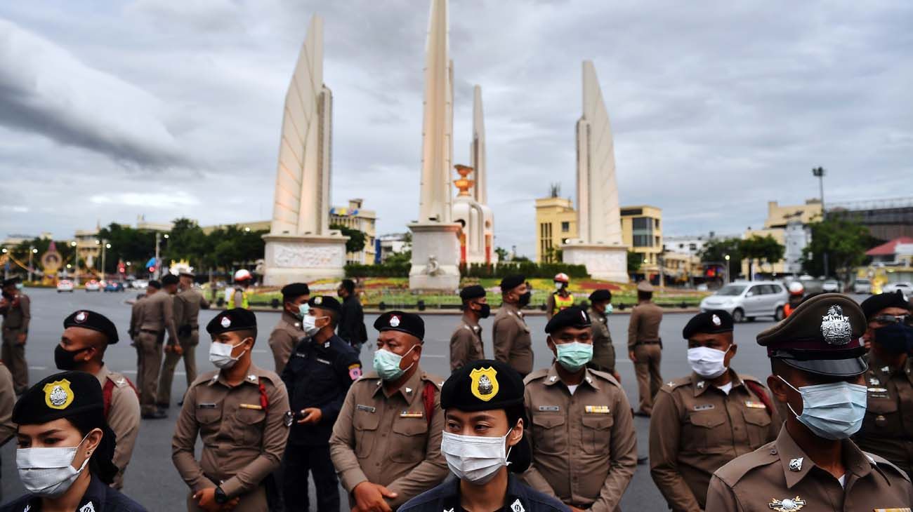  protesta en tailandia contra la monarquía con temática de harry potter