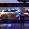 El nuevo espacio interactivo Nissan Pavilion acepta electricidad como forma de pago del estacionamiento.
