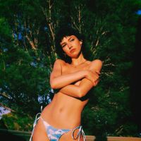 Úrsula Corberó se mostró en bikini y haciendo topless