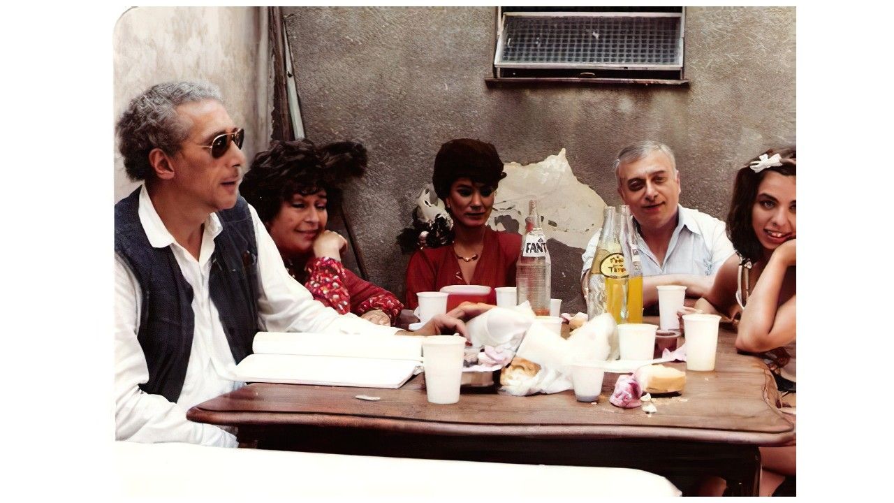 En la filmación de "Esperando la carroza": su director Alejandro Doria, China Zorrilla, Betiana Blum, Jacobo Langsner y Andrea Tenuta.