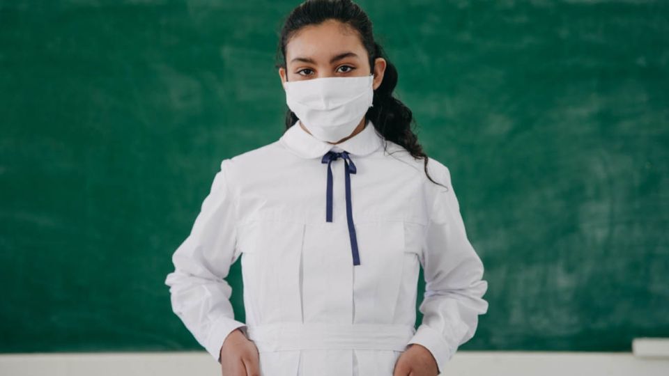 El lunes 10 volvieron a abrir las aulas a 10.500 alumnos de la provincia de San Juan. Hay una que ya está publicada así que si está subida se puede descartar.