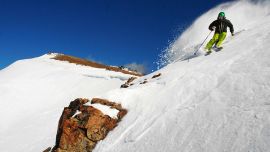 Los responsables del centro de esquí La Hoya decidieron no abrir sus puertas estas temporada.