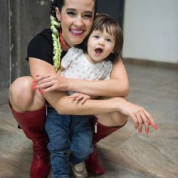 Ximena Sariñana junto a su hija Franca