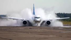 1308_avion_prueba_pista