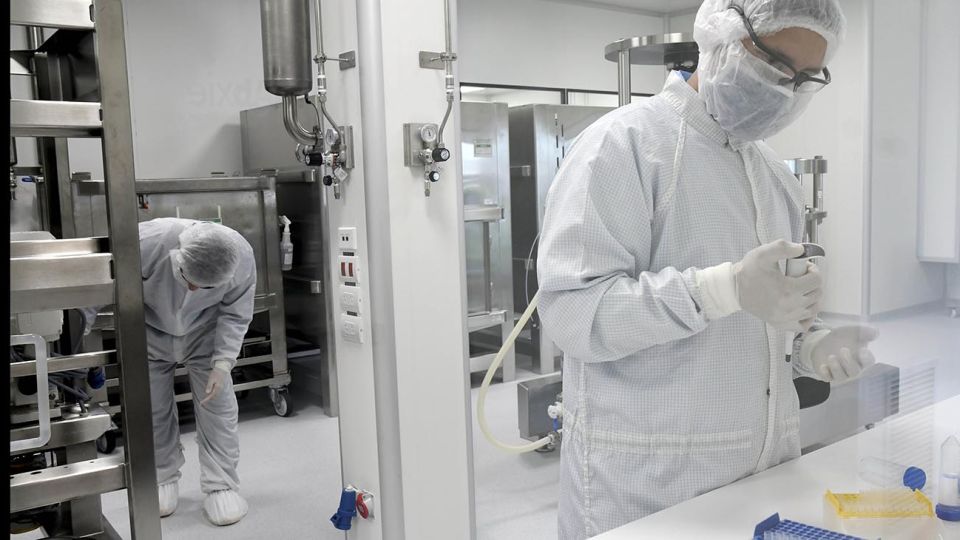 vacuna laboratorio AstraZeneca