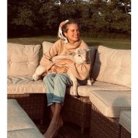 Las fotos del primer amor del príncipe Harry casada y de luna de miel