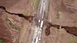 Esta grieta se la conoce como el Gran Valle del Rift y está creciendo en promedio unos 7 milímetros por año.