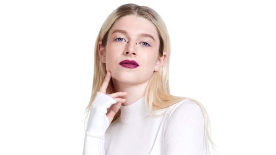 Hunter Schafer se une a Shiseido para darle forma a una nueva “belleza sin reglas”