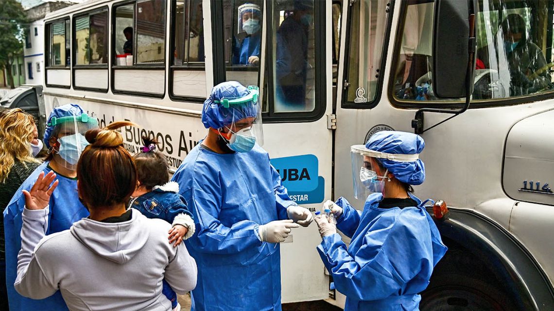 A group of volunteers from the University of Buenos Aires assist efforts to detect coronavirus cases.