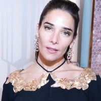 Mirá el look "destellos dorados" de Juana Viale para "La Noche de Mirtha"