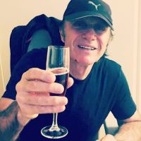 Tras los rumores sobre su estado de salud, Guillermo Vilas se mostró pleno con sus hijos