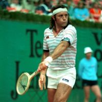 Tras los rumores sobre su estado de salud, Guillermo Vilas se mostró pleno con sus hijos