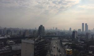 Humo en la Ciudad de Buenos Aires: de dónde viene el olor a quemado