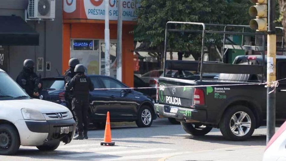 Toma de rehenes en una escribanía de Cañuelas 20200818