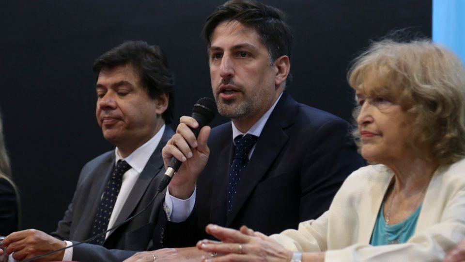 El ministro de Educación, Nicolás Trotta, junto a su ex número dos, Adriana Puiggrós.