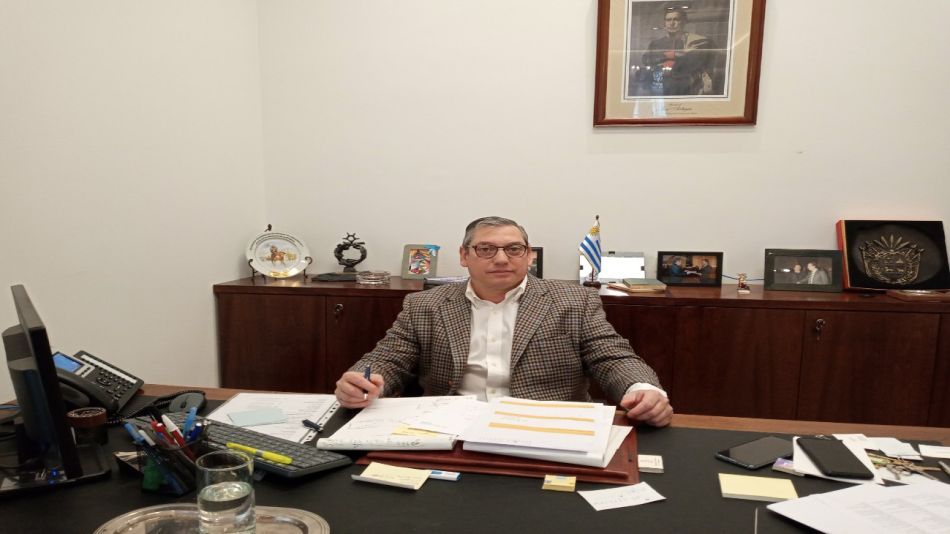 carlos enciso embajador uruguay 20200820