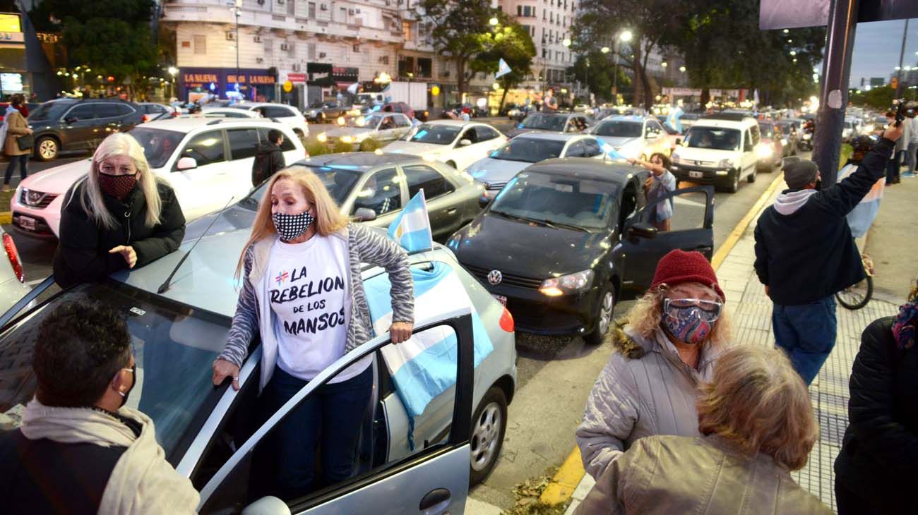 Del 17A al 26A: las mejores postales que dejan las marchas en cuarentena.