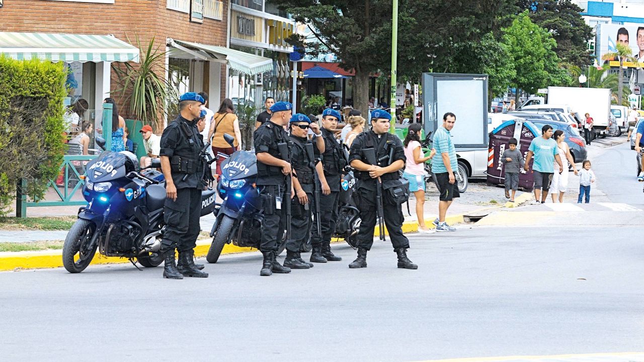 Policía | Foto:Cedoc