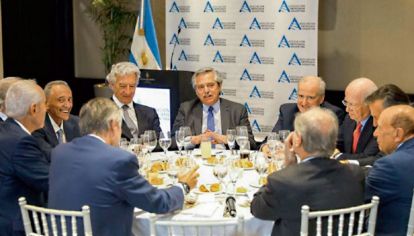 Alberto Fernández con empresarios