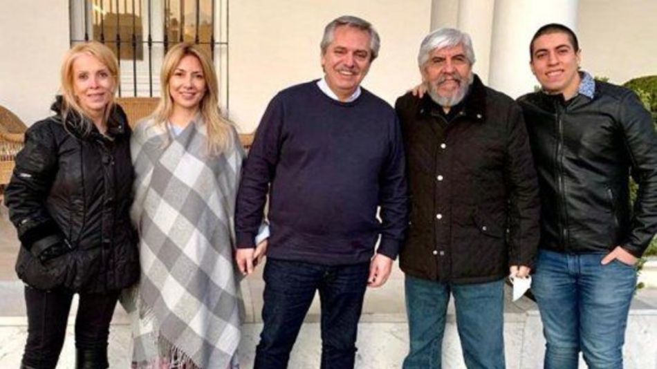 La imagen de Alberto Fernández, Fabiola y Moyano que generó polémica 