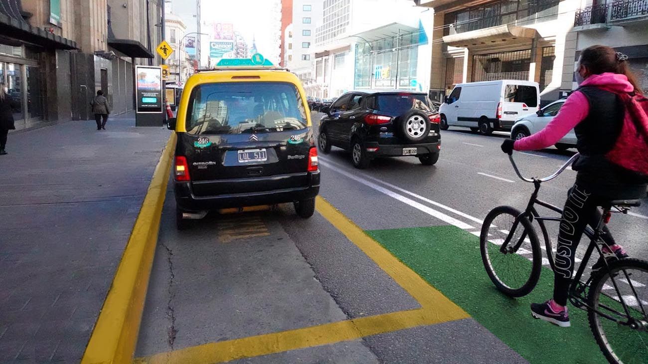 Las ciclovías se extenderán 17 km. sobre las avenidas Corrientes y Córdoba