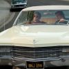 Leonardo DiCaprio y Brad Pitt a bordo del Cadillac Coupe de Ville del film Había una vez... en Hollywood. Foto: Sony Pictures.