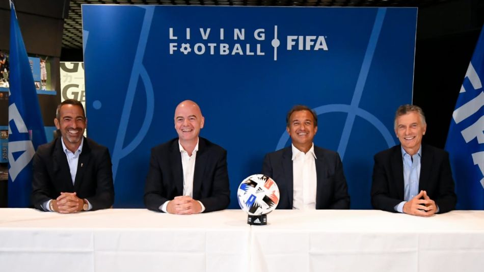 Macri y su primera actividad en Suiza con la FIFA