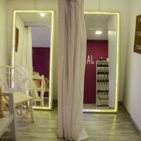 Jacinta Showroom
