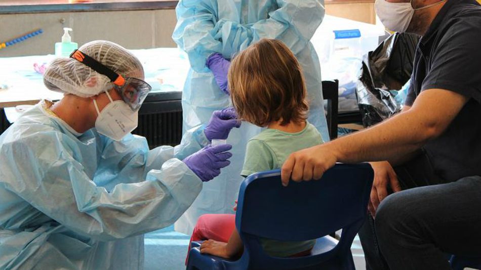 Análisis por parte del Hospital Sant Joan de Déu en los campamentos.