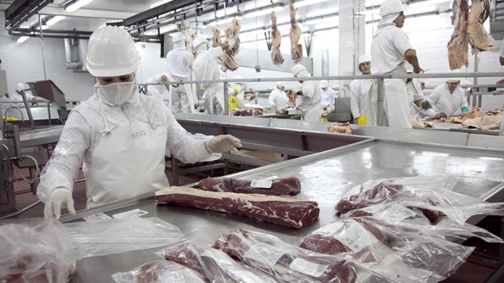 El gremio de la carne cerró su paritaria con 28% de aumento