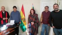 Depetri (cuarto desde la derecha) junto a Evo Morales