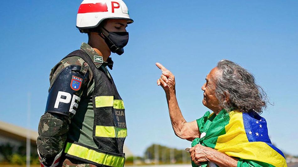 Democracia en Brasil 20200828