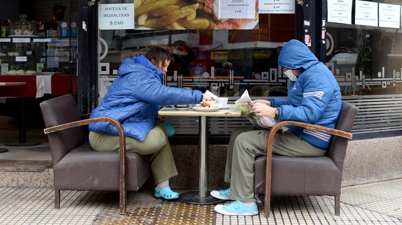 Por ahora solo podrán usar veredas restaurantes porteños que tenían permiso antes de la cuarentena