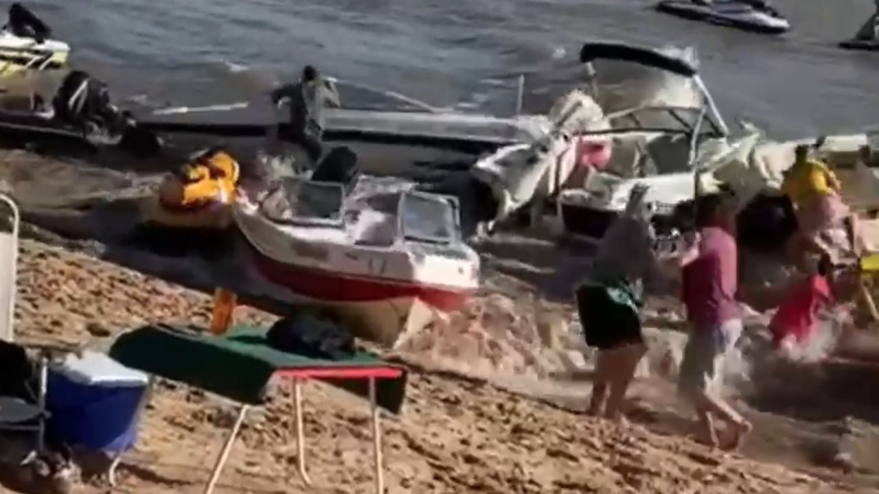 VIDEO: En Rosario, una ola gigante provocó un impresionante choque en cadena de lanchas en el río Paraná VIDEO: En Rosario, una ola gigante provocó un impresionante choque en cadena de lanchas en el río Paraná