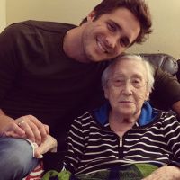 Diego Boneta devastado por la muerte de su querida abuela
