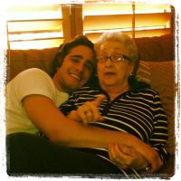 Diego Boneta devastado por la muerte de su querida abuela