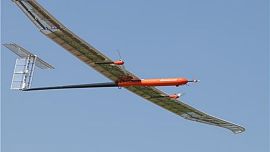 La nave no tripulada, denominada EVA-3, voló durante 53 horas seguidas y a gran altitud. Sus funciones serán de observación de suelo y clima.