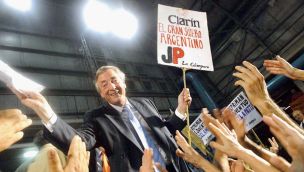 Kirchnerismo y Clarín: cómo es la larga historia de la pelea