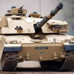 Las fuerzas de Inglaterra necesitan mejorar o reemplazar 227 tanques Challenger 2 y 388 vehículos de combate blindados Warrior. 