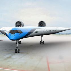 El espectacular avión Flying-V diseñado para KLM por la Universidad Tecnológica de Delft ya tuvo su vuelo de bautismo.