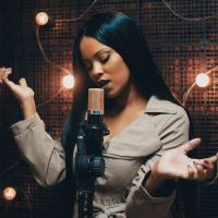 Conocé a la doble de Rihanna que impacta con su parecido en las redes