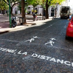 The City government has already moved on to convert a dozen streets of inner city neighbourhoods into pedestrian commercial zones, including several areas of the historic district in San Telmo as well as the Mercado Juramento and the Chinese neighbourhood in Belgrano. In other parts of Buenos Aires, paint and markings were used to widen sidewalks and indicate social distancing measures.