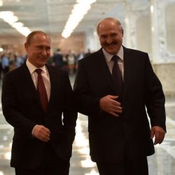 Putin y Lukashenko comparten el mismo perfil de líder autócrata. | Foto:CEDOC