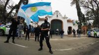Miembros de la Policía bonaerense durante una protesta en las puertas de la Quinta de Olivos.