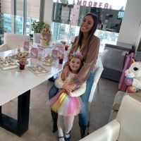 Así fue el fantástico cumpleaños de Moorea, la hija de Floppy Tesouro